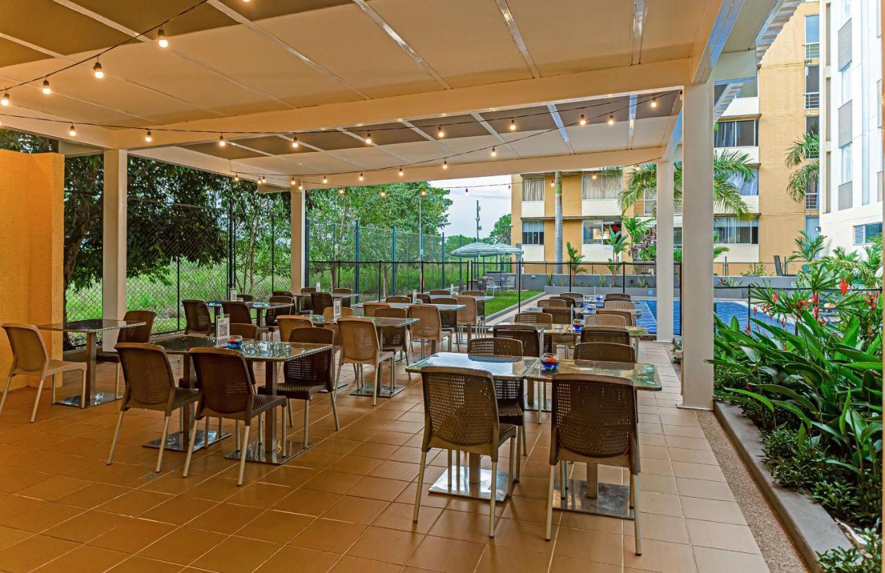 Best Western Puerto Gaitán Екстериор снимка