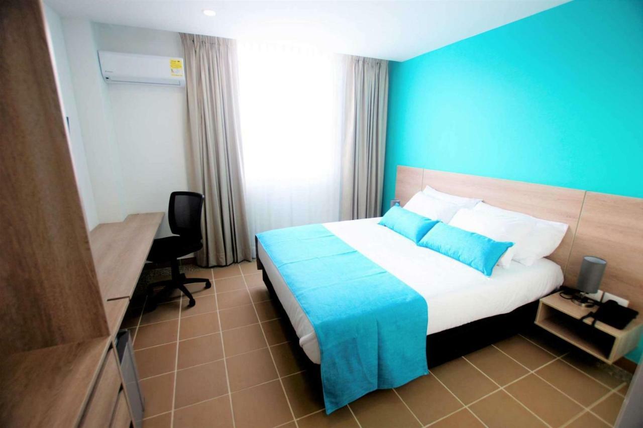 Best Western Puerto Gaitán Екстериор снимка